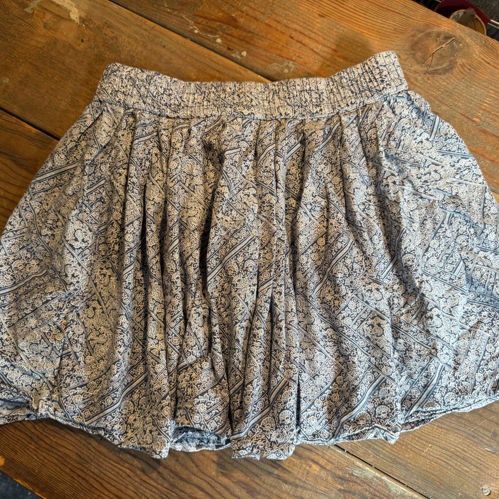 American Eagle Outfitters Blue and White Patterned Skirt